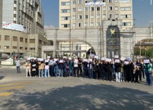 بررسی عوامل موثر بر احساس نابرابری اجتماعی در میان دانشجویان دانشگاه آزاد اسلامی گرمسار